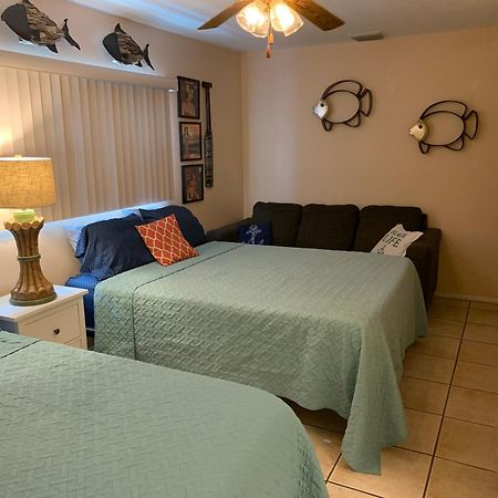 Michaels -Beachside Bungalows St. Pete Beach Bagian luar foto