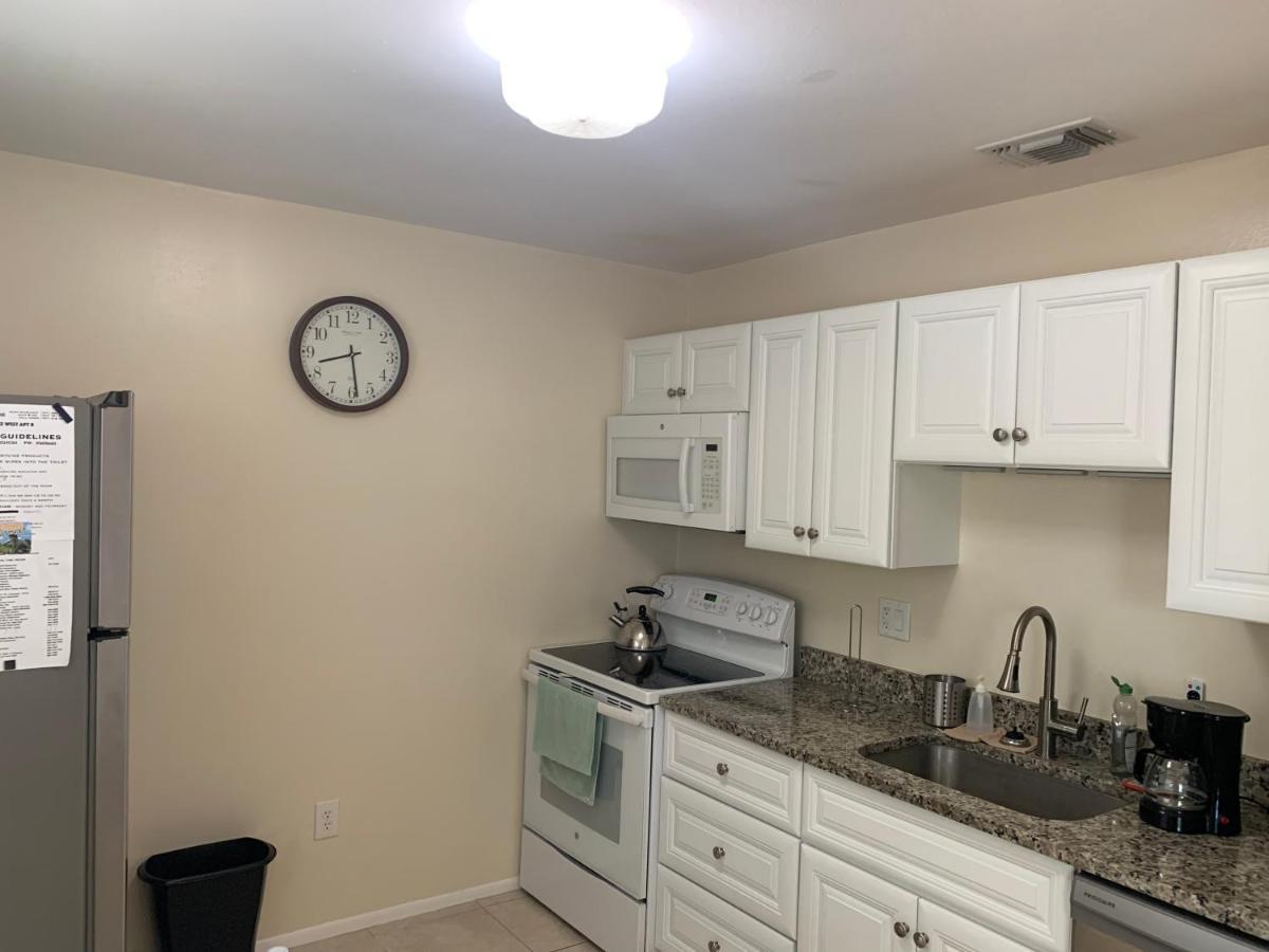 Michaels -Beachside Bungalows St. Pete Beach Bagian luar foto