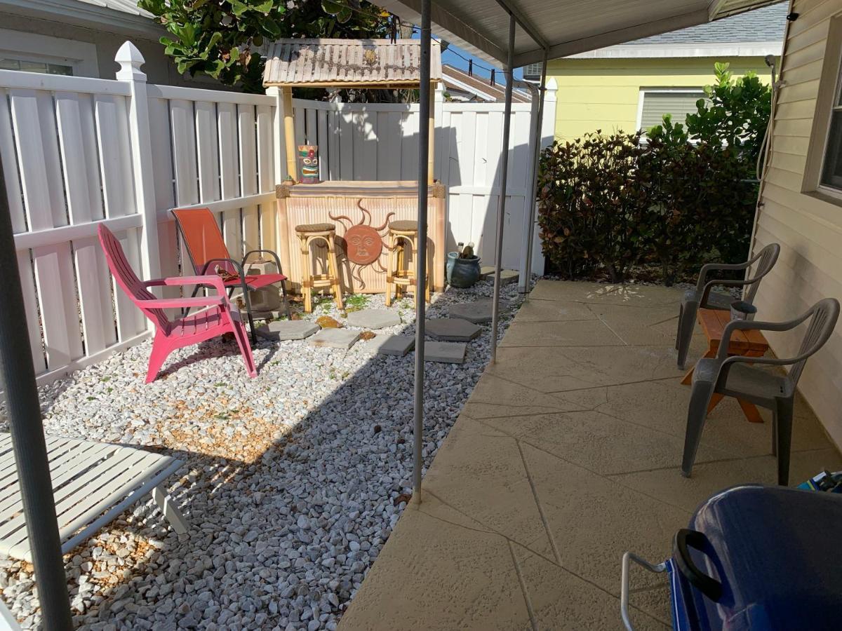 Michaels -Beachside Bungalows St. Pete Beach Bagian luar foto